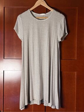 Forever Rose Striped Soft T-Shirt Swing Dress In Cream & Black Size XL